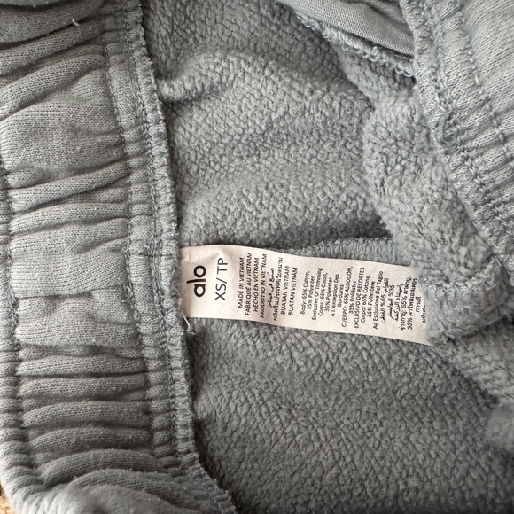 Alo Accolade Sweatpant Cosmic Grey - Picture 3 of 4